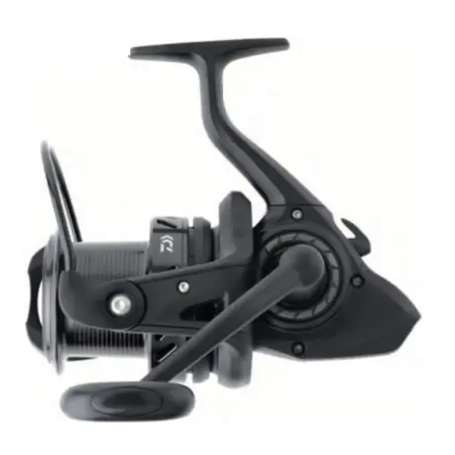 Daiwa 3 Carretes Black Widow 5000LDA + Bobina Hilo