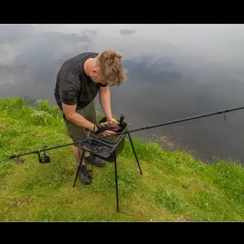 Avid Carp Bait Station