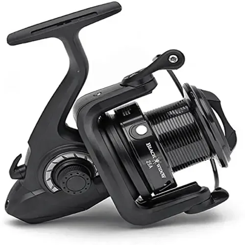 Daiwa Carrete Black Widow C25A