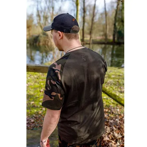 Fox Khaki/Camo Outline Print T Shirt Size XL